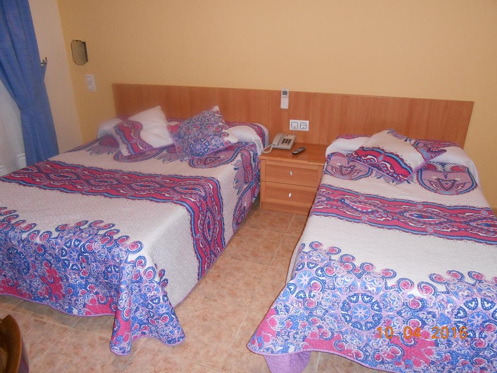 Hotel Los Hermanos Ocaña Buitenkant foto