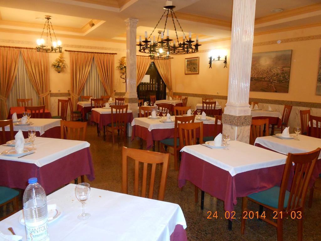 Hotel Los Hermanos Ocaña Buitenkant foto