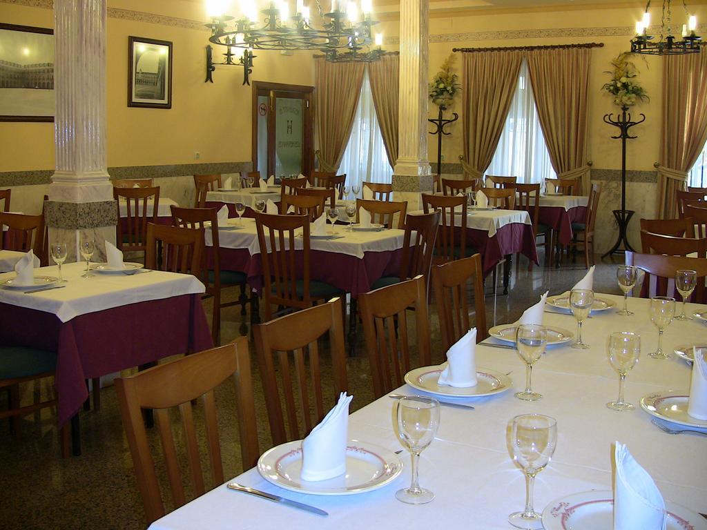 Hotel Los Hermanos Ocaña Buitenkant foto