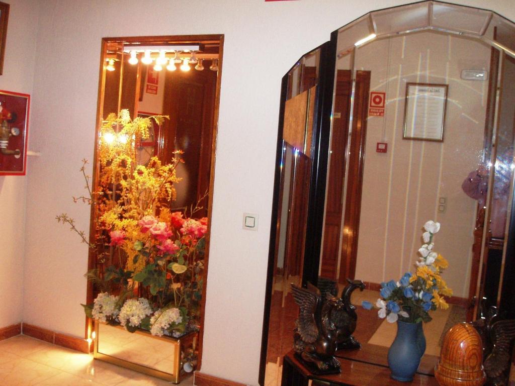 Hotel Los Hermanos Ocaña Buitenkant foto