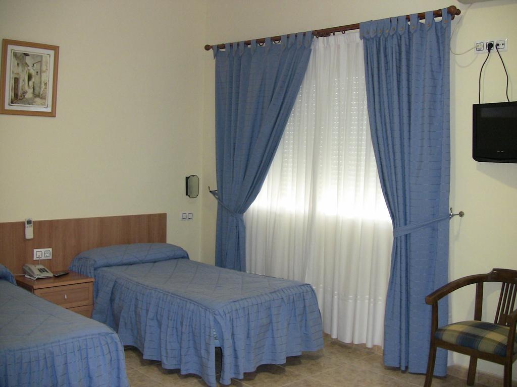 Hotel Los Hermanos Ocaña Buitenkant foto