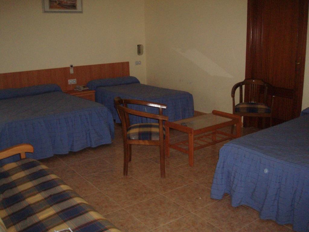 Hotel Los Hermanos Ocaña Kamer foto