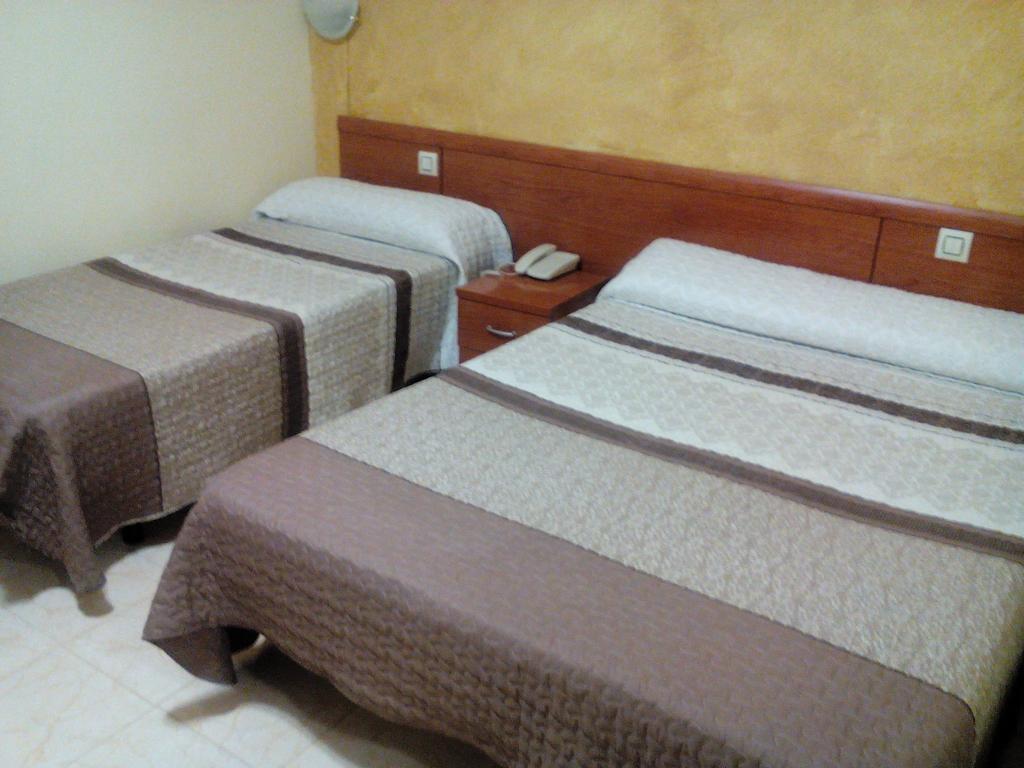 Hotel Los Hermanos Ocaña Buitenkant foto